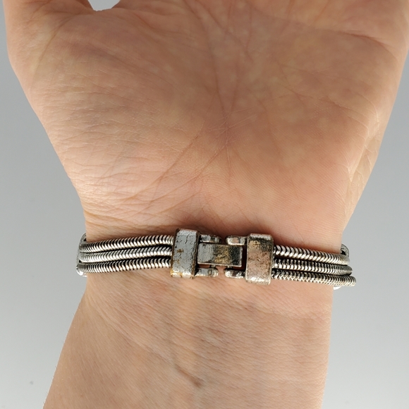 Turquoise Silvertone Bracelet and Earrings Set - Picture 6 of 11